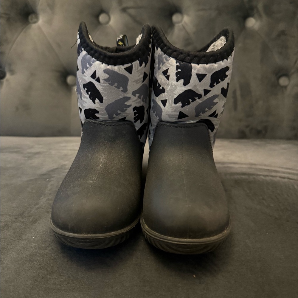 Children's Black and Gray Bear Pattern Boots